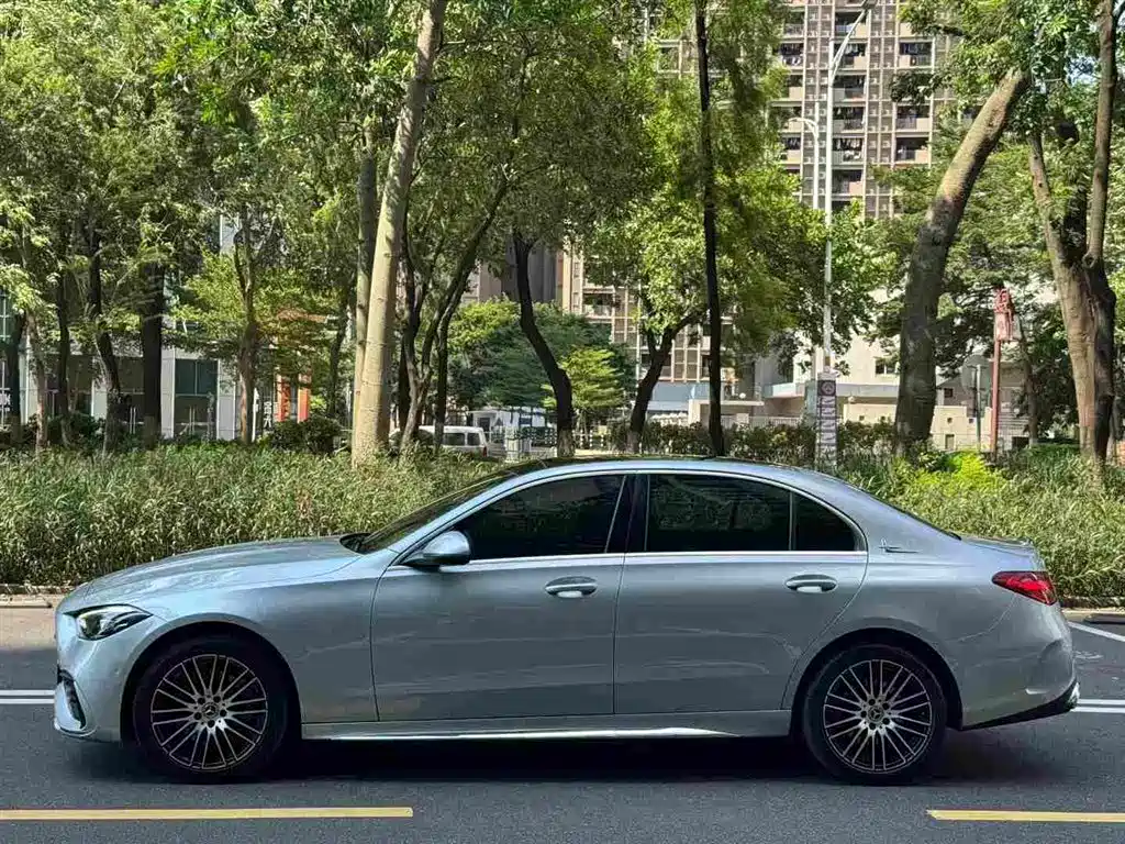 Mercedes-Benz C-Class 2022