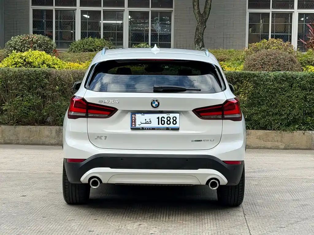 BMW X1 2021 — фото 8