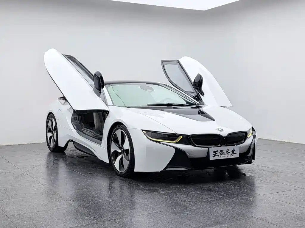 BMW i8 2017 — фото 8