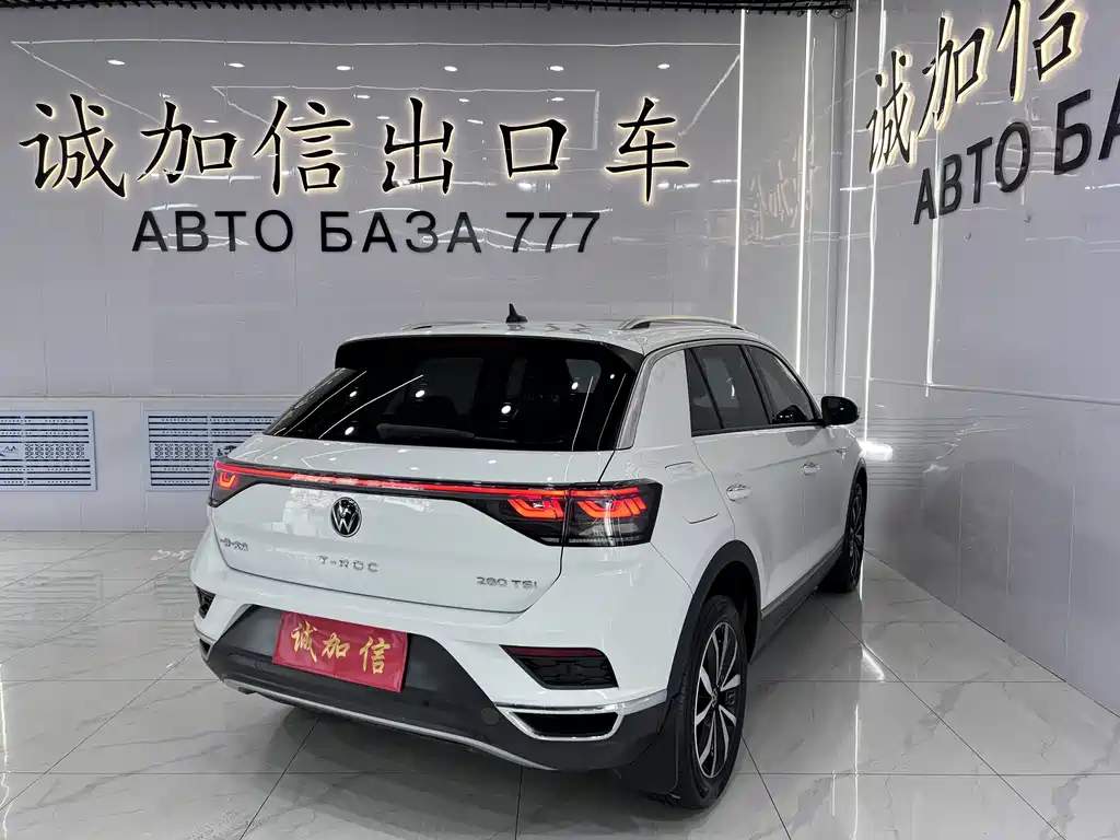 Volkswagen T-Roc 2024