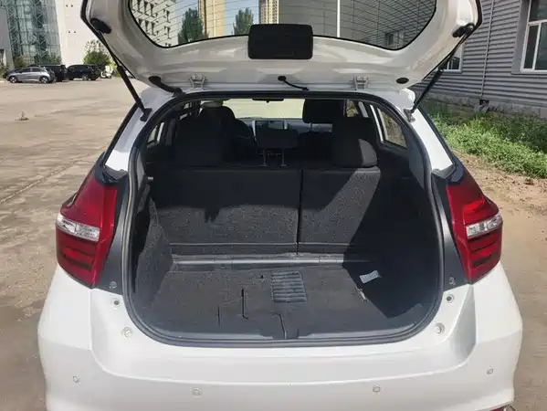 Toyota Yaris L 2019