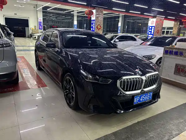 BMW 5 Series 2025