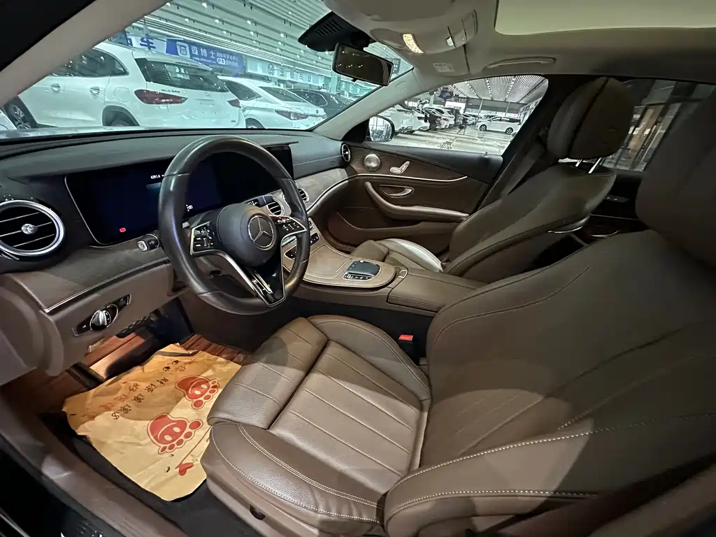 Mercedes-Benz E-Class 2022 — фото 4