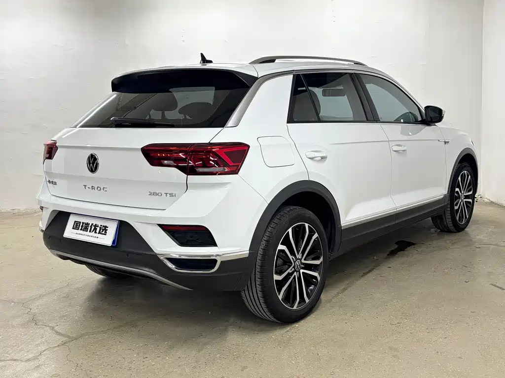 Volkswagen T-Roc 2023 — фото 4