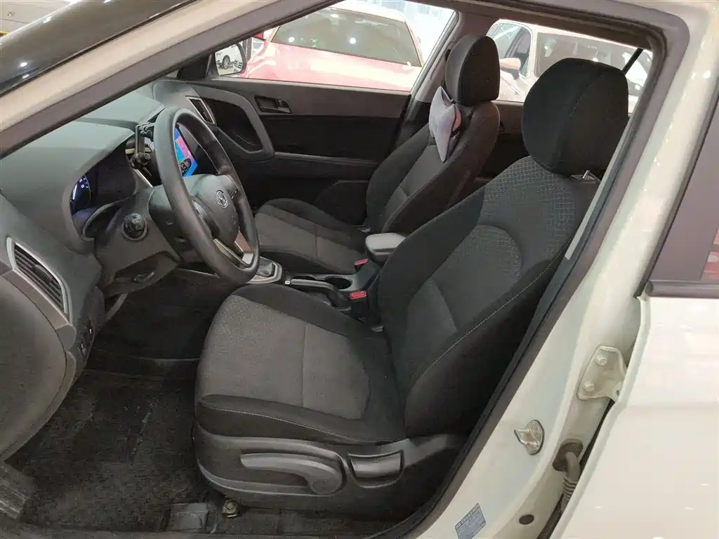 Hyundai ix25 2016 — фото 15