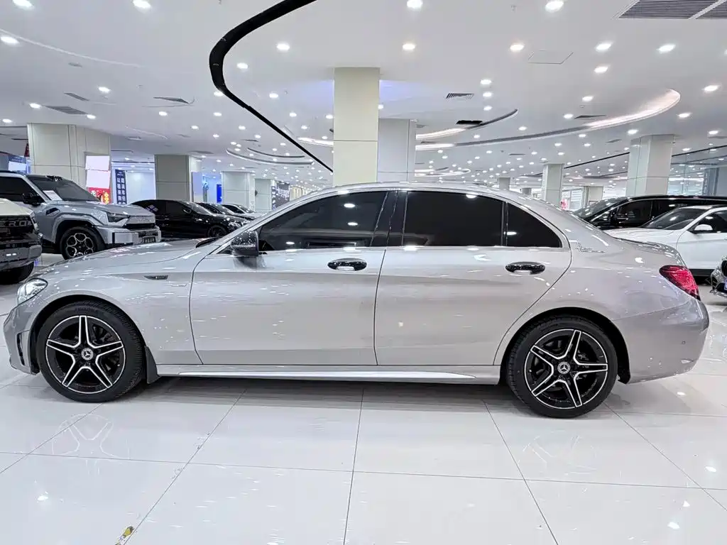Mercedes-Benz C-Class 2022 — фото 12