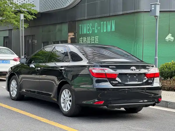 Toyota Camry 2016