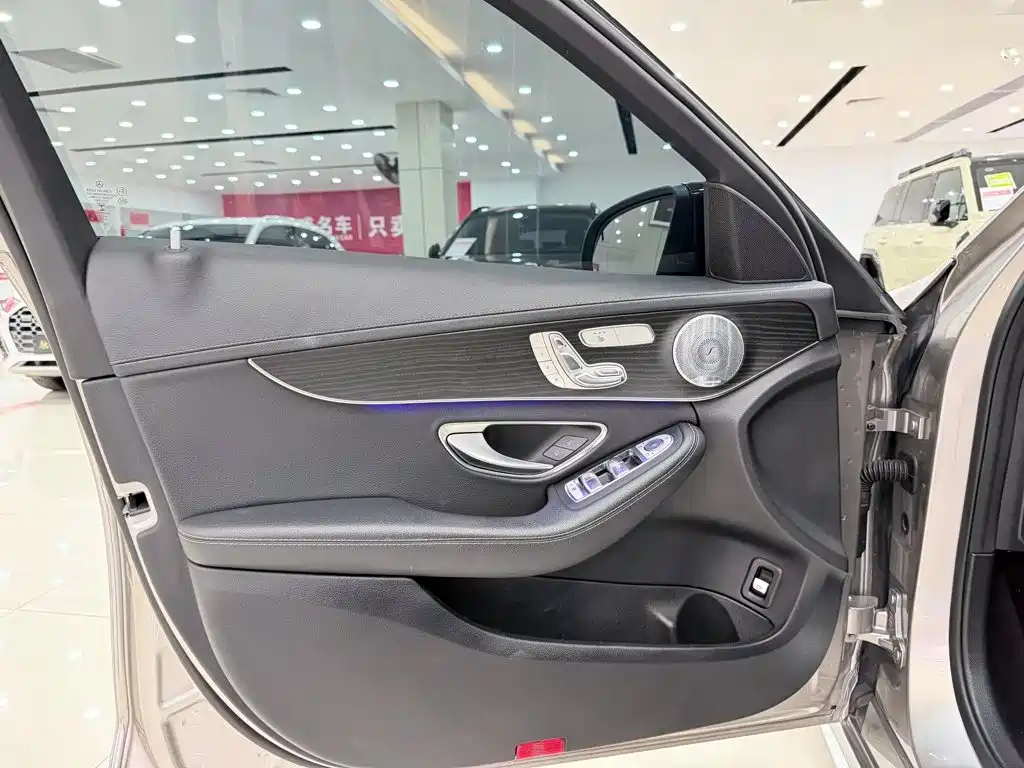 Mercedes-Benz C-Class 2022 — фото 16