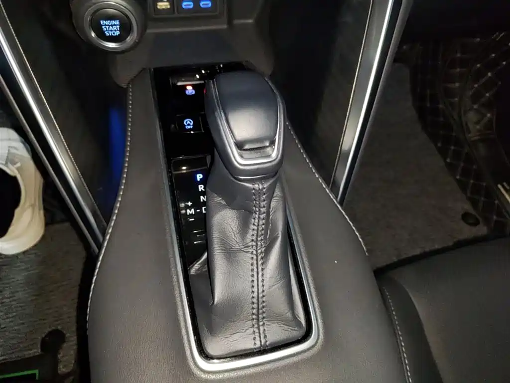 Toyota Harrier 2022 — фото 14