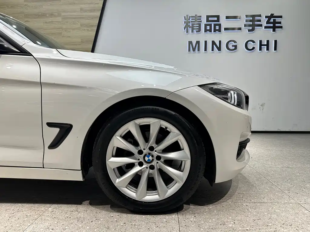 BMW 3 Series GT 2018 — фото 26