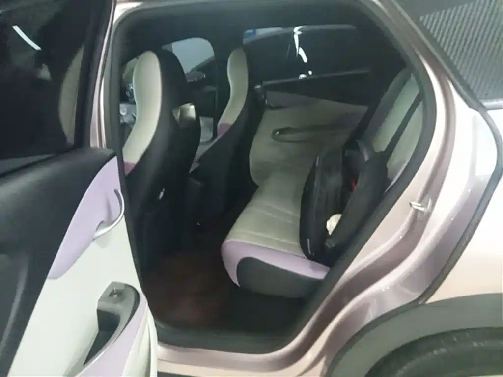 BYD Dolphin 2021 — фото 17