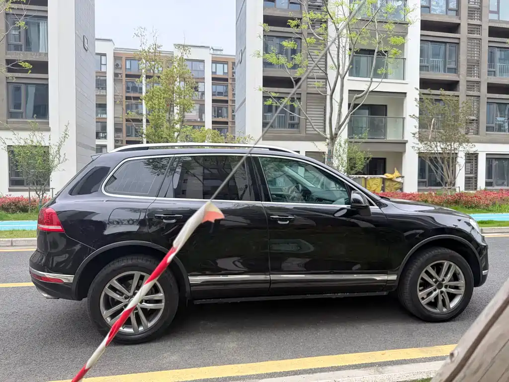 Volkswagen Touareg 2018 — фото 20