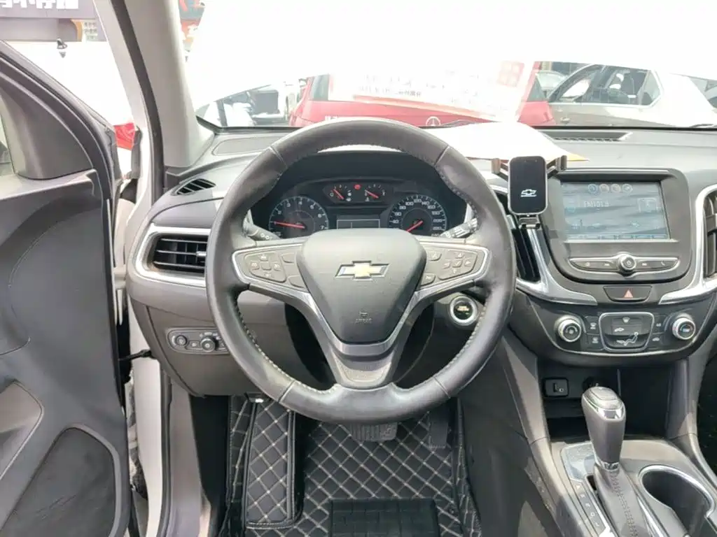 Chevrolet Equinox 2018 — фото 11