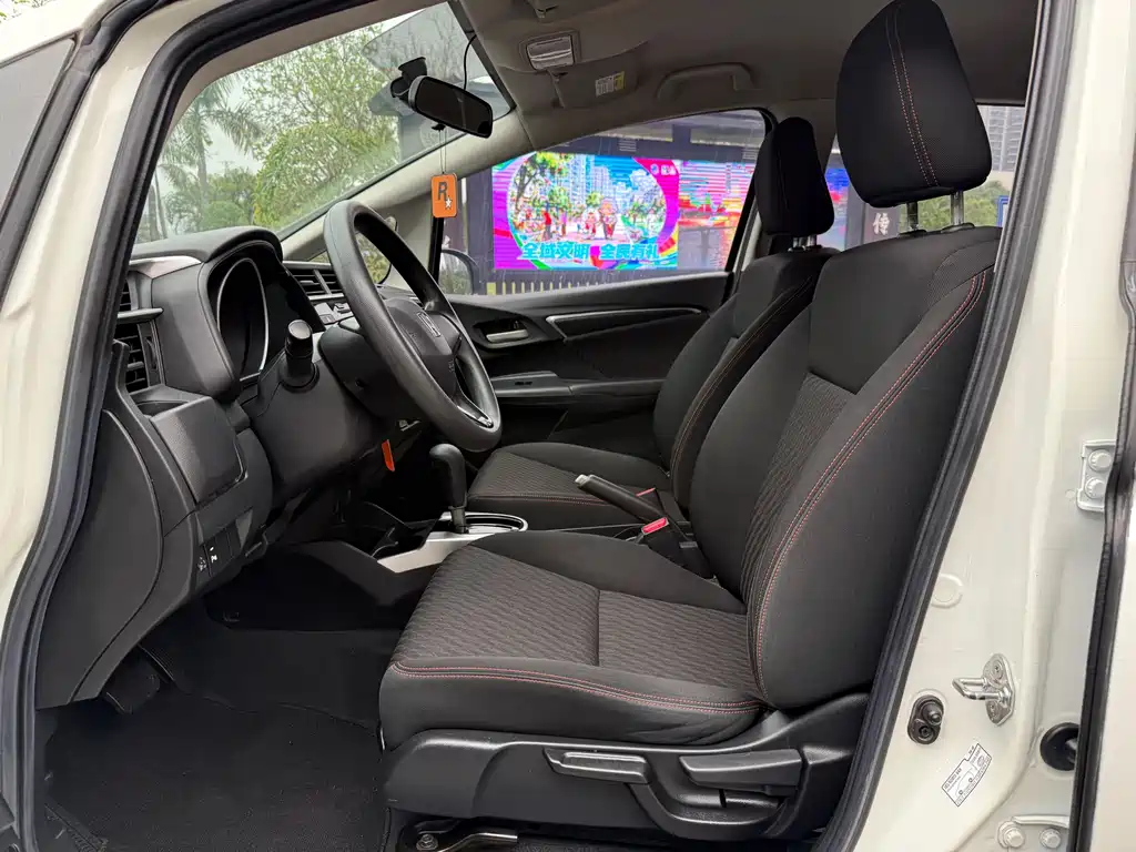 Honda Fit 2018 — фото 9