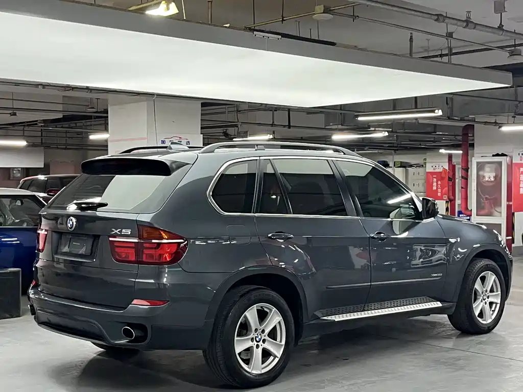 BMW X5 2010 — фото 5