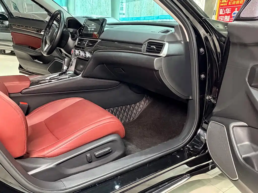 Honda Accord 2022 — фото 17