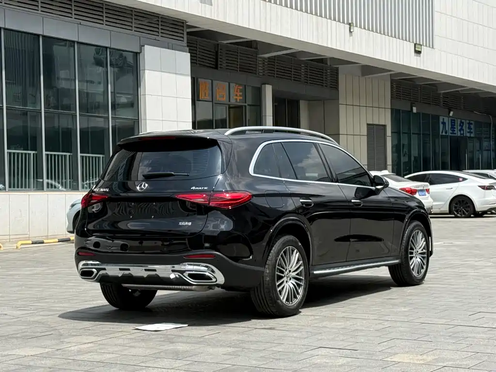 Mercedes-Benz GLC 2025