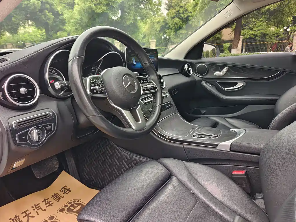 Mercedes-Benz C-Class 2019 — фото 13