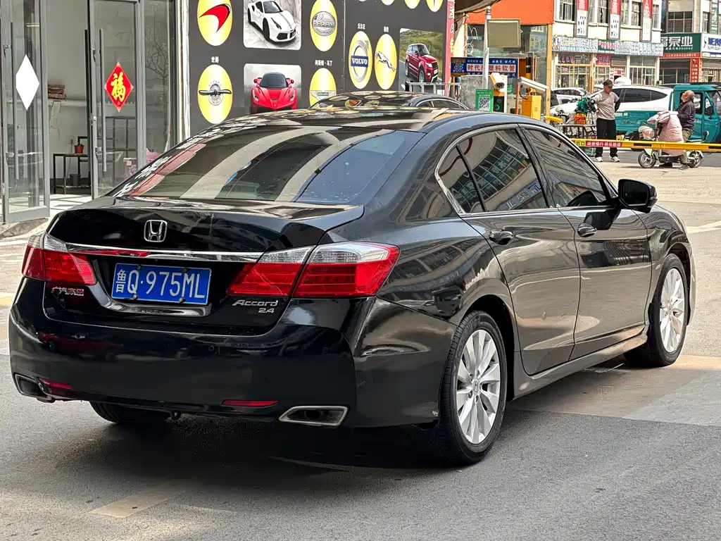 Honda Accord 2015 — фото 9