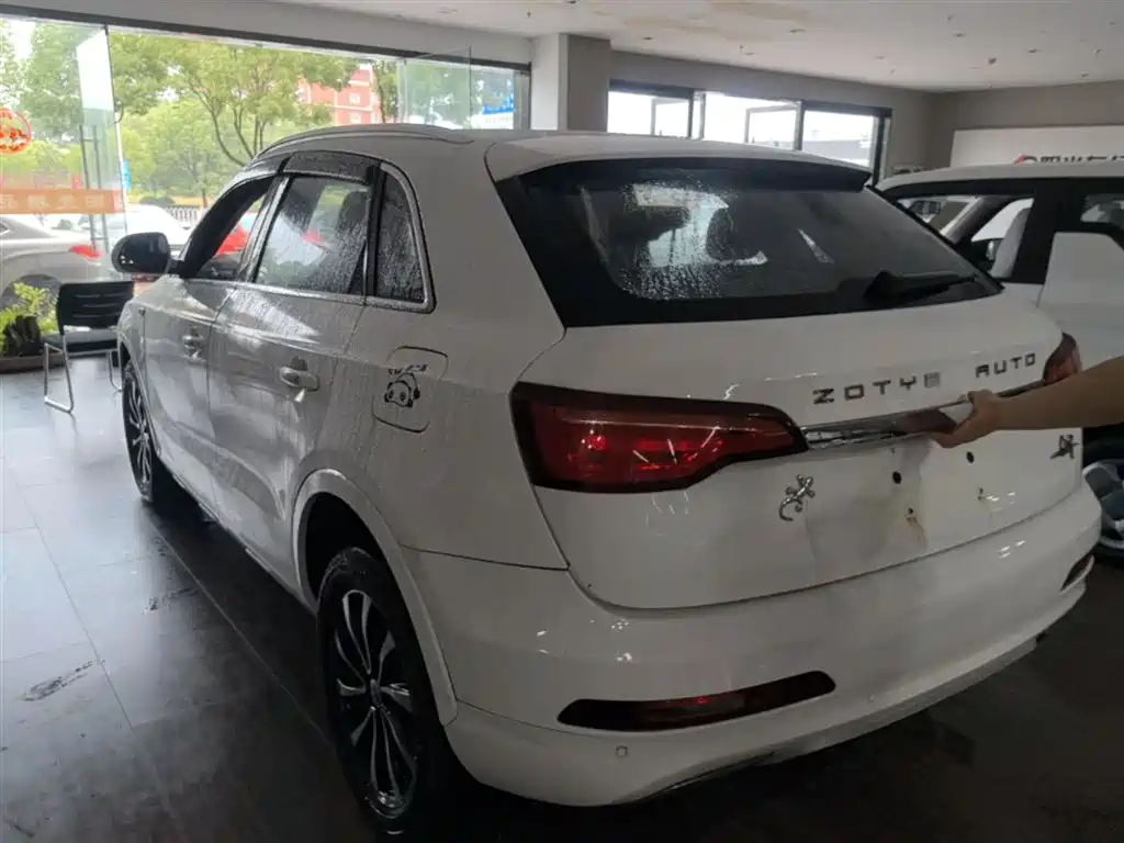 Zotye SR7 2016 — фото 5