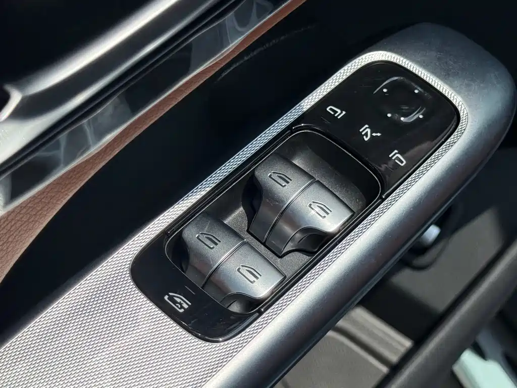 Mercedes-Benz GLC 2025 — фото 14