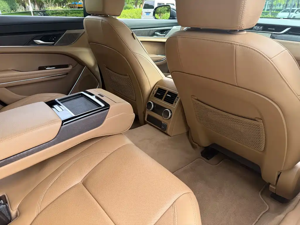 Jaguar XFL 2022 — фото 15