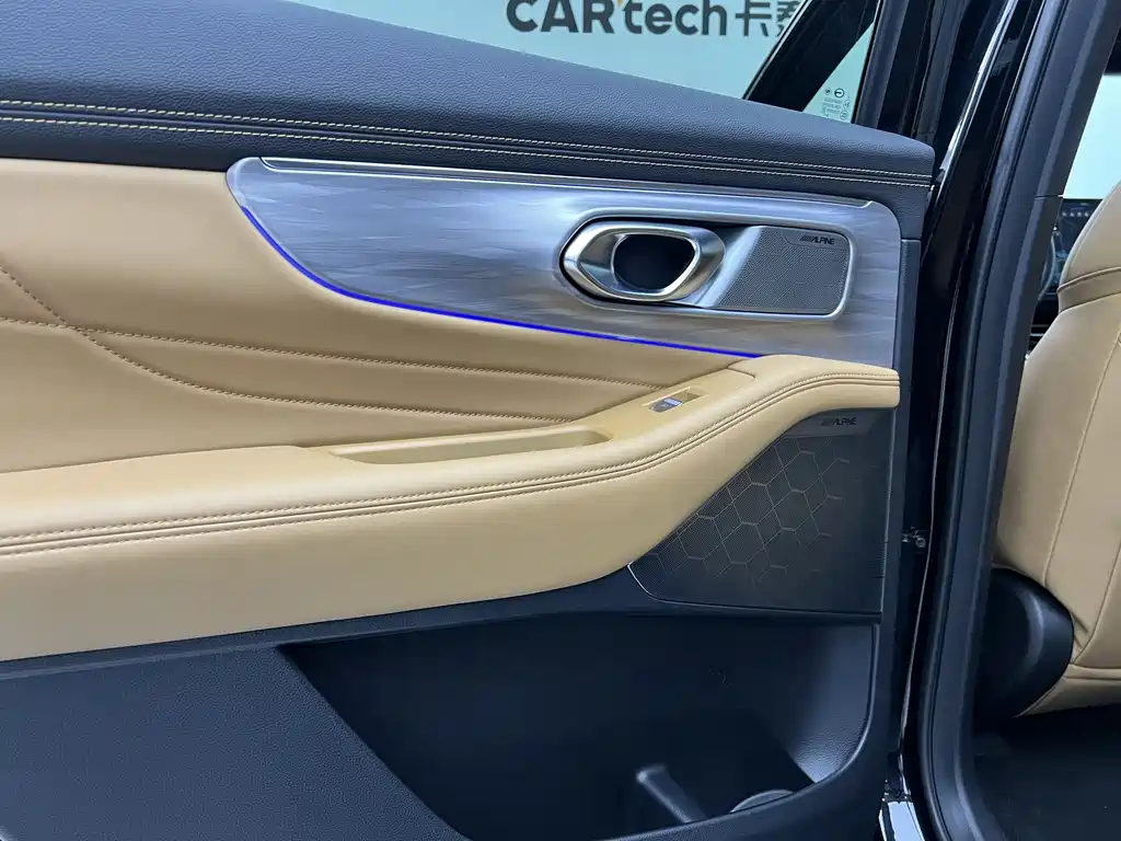 GAC Motor Trumpchi GS8 2024 — фото 12