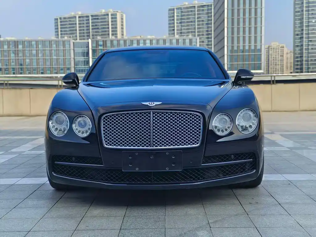 Bentley Flying Spur 2015 — фото 2