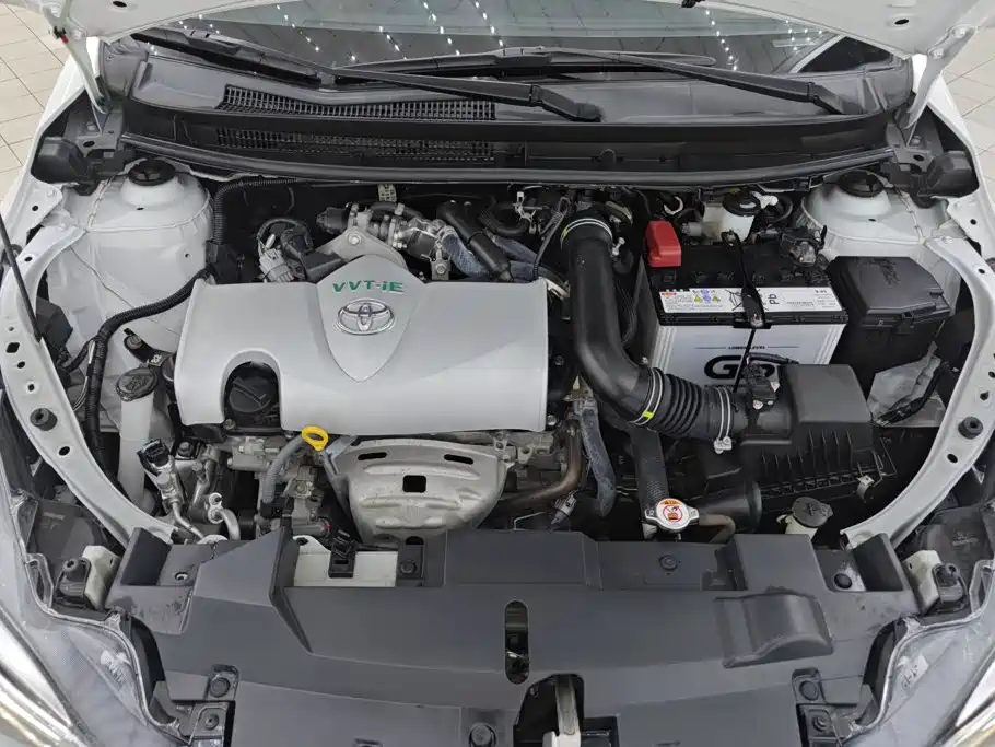 Toyota Yaris L 2020 — фото 10