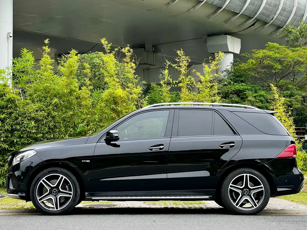 Mercedes-Benz GLE AMG 2018 — фото 5