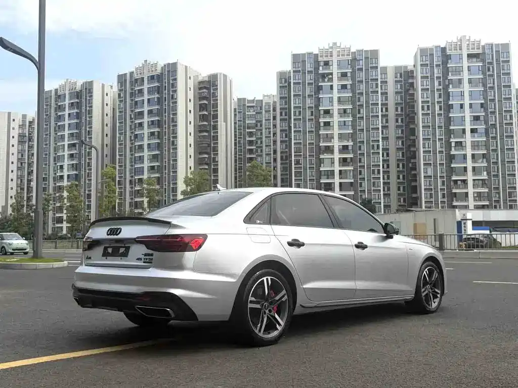 Audi A4L 2023