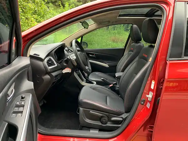 Suzuki S-Cross 2014
