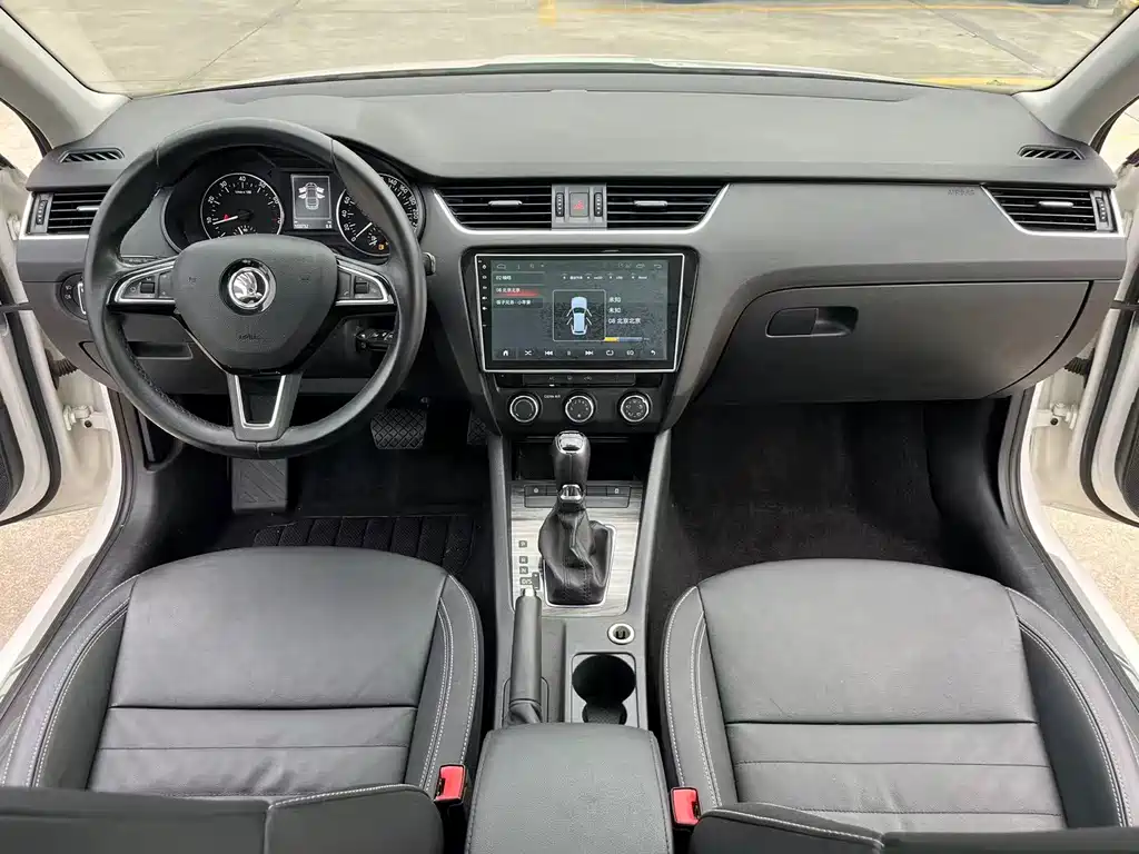 Skoda Octavia 2016 — фото 6