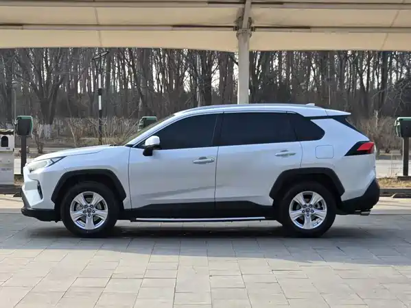 Toyota RAV4 2024