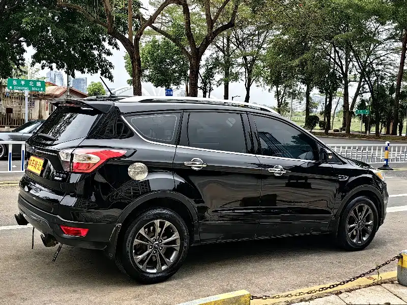 Ford Kuga 2020 — фото 9