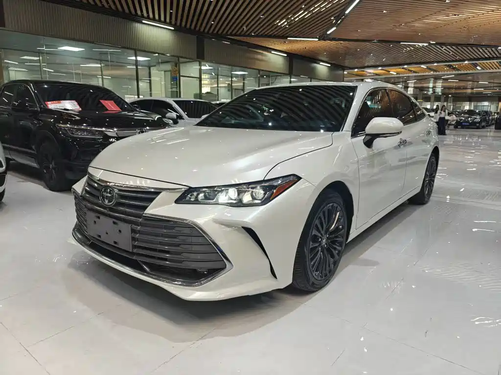 Toyota Avalon 2020 — фото 1