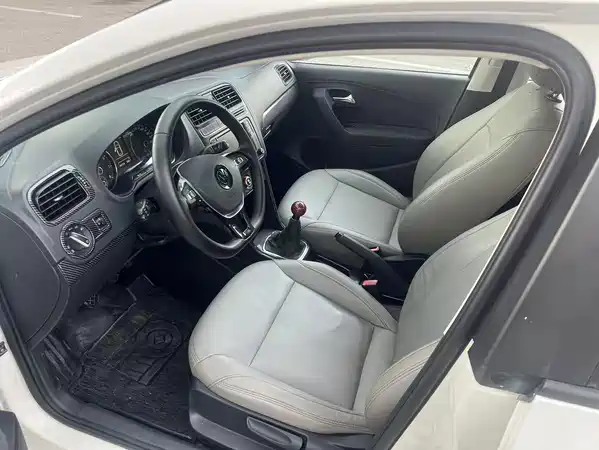 Volkswagen Polo 2016