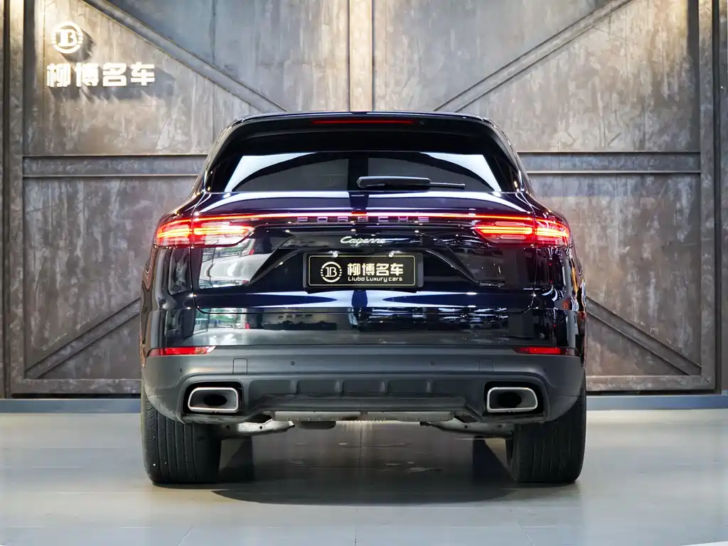 Porsche Cayenne Hybrid 2023