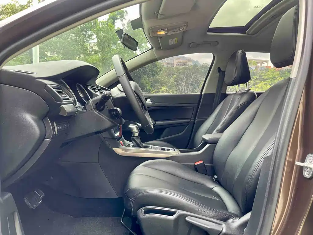 Peugeot 408 2017