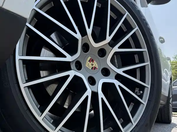 Porsche Cayenne 2023
