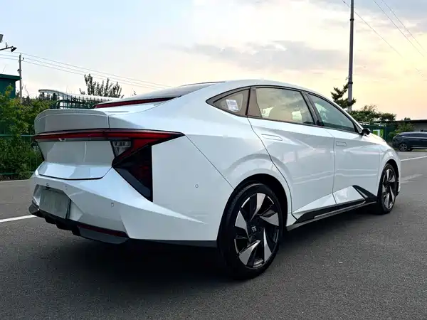 Lingxi L 2024