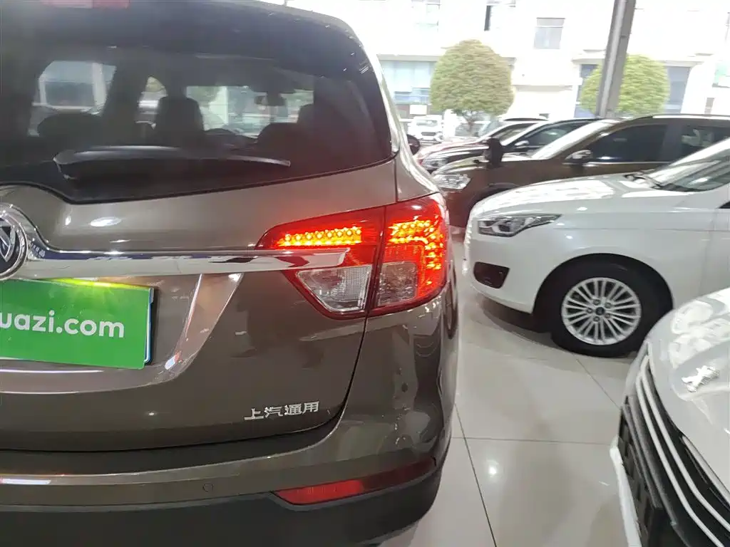 Buick Envision Plus 2018 — фото 24