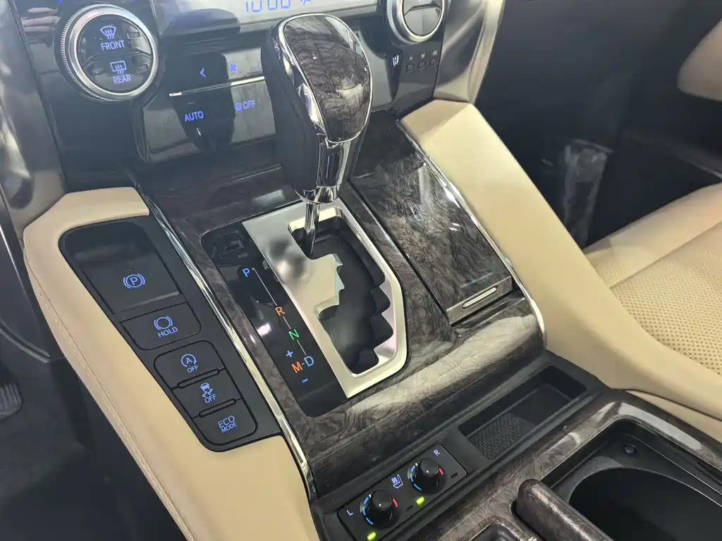 Toyota Alphard 2019 — фото 9