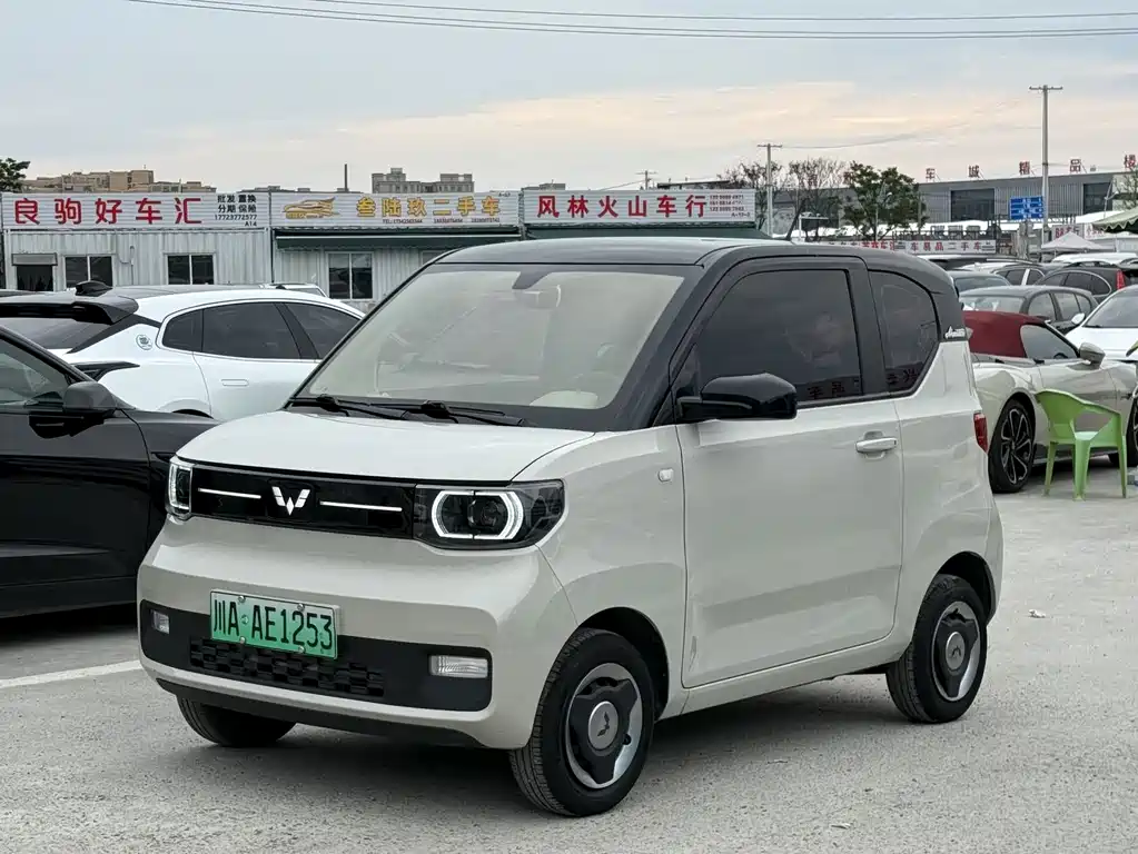 Wuling MINIEV 2022 — фото 1