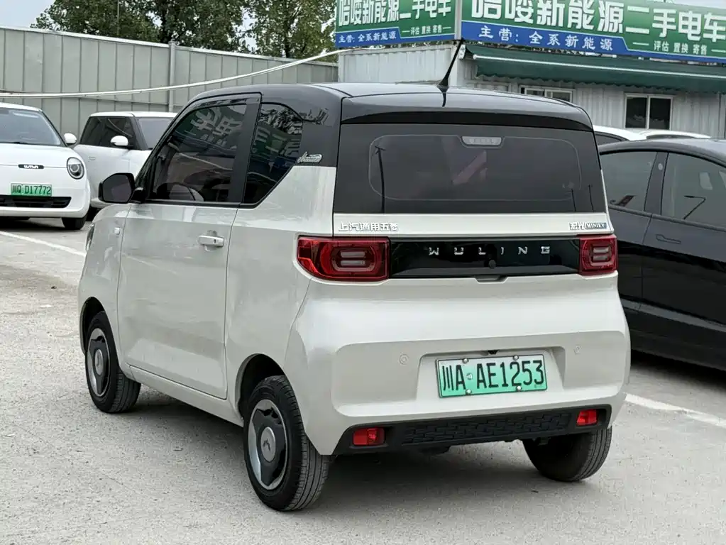 Wuling MINIEV 2022 — фото 6