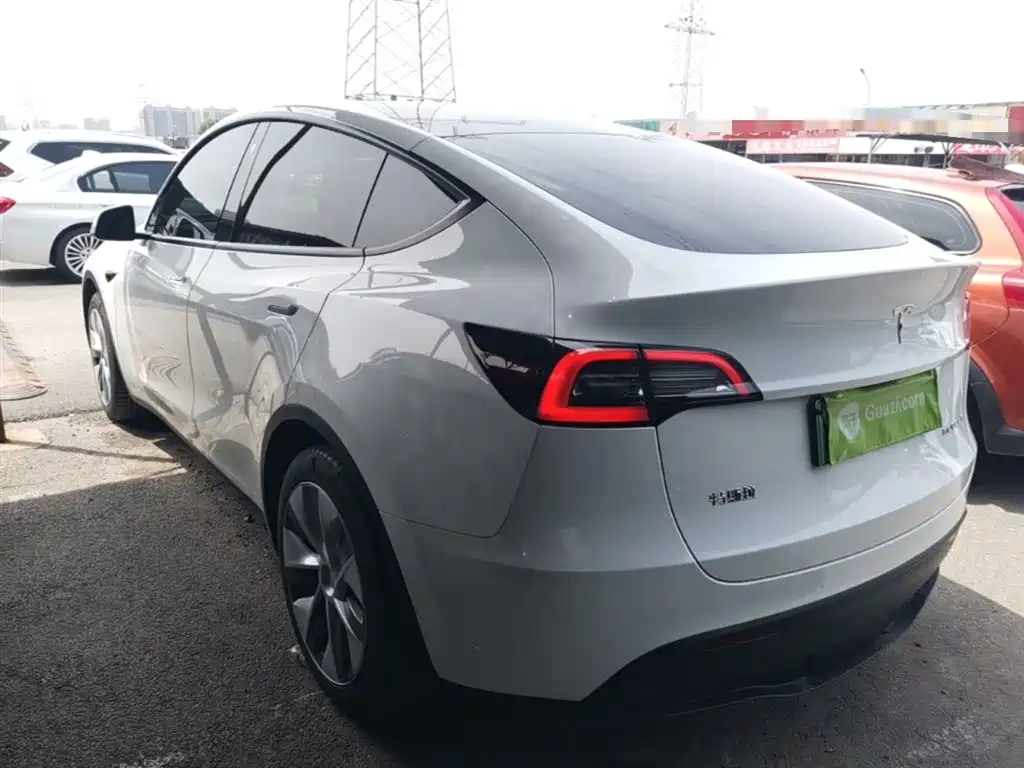 Tesla Model Y 2022 — фото 5