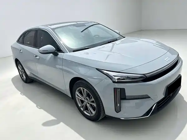 Geely Galaxy L6 2025