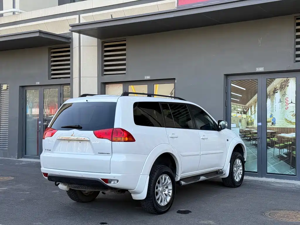 Mitsubishi Pajero Sport 2015 — фото 23