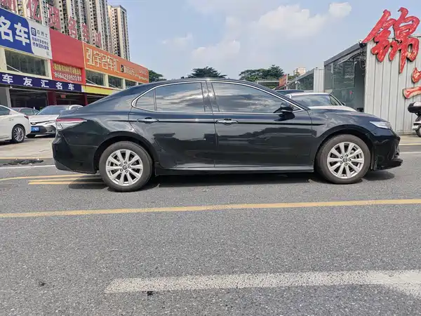 Toyota Camry 2021