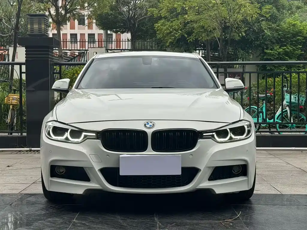 BMW 3 Series 2017 — фото 11